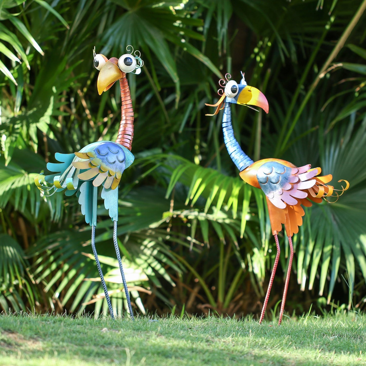 Metal toucan lawn art